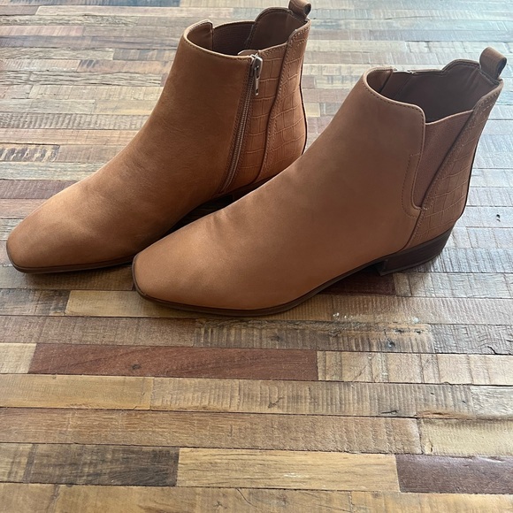 NWOT - ALDO SQUARE TOE BOOTS ✨ - Picture 2 of 6